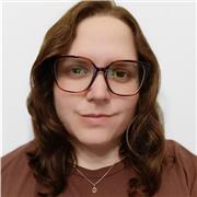 Profesora de inglés con años de experiencia y material y metodologías adaptadas a cada alumno/a